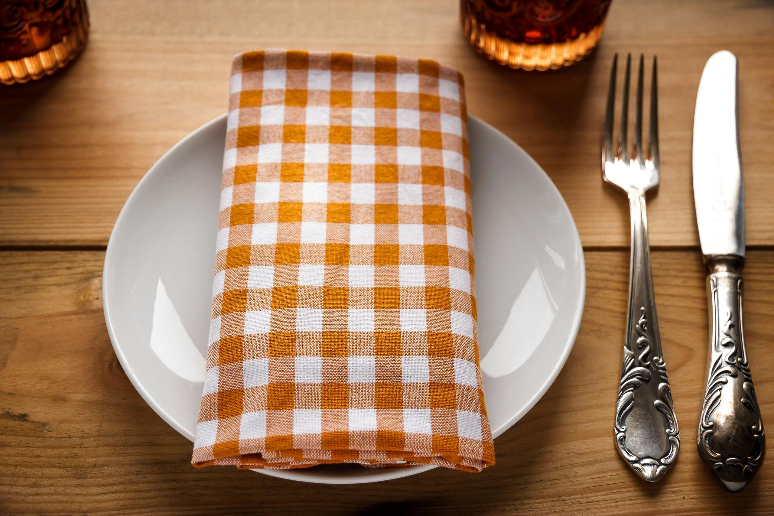 Silverware-place-setting-casual